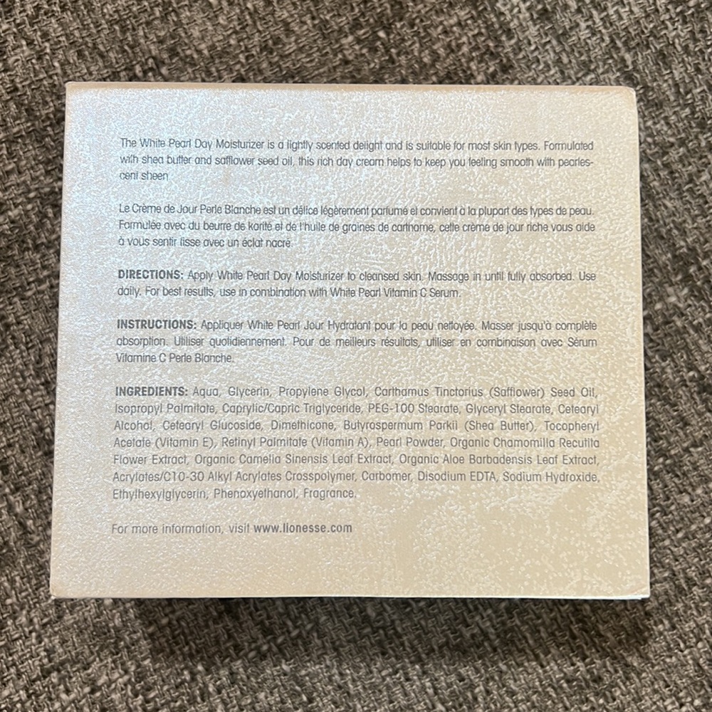 Lionesse White Pearl Day Moisturizer - Picture 4 of 4